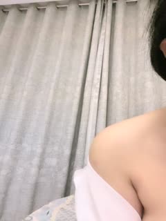 南巷猫性感尤物大奶美女假屌吸在桌子上骑坐猛捅骚穴流白浆,浴室摸穴喷水<script src=